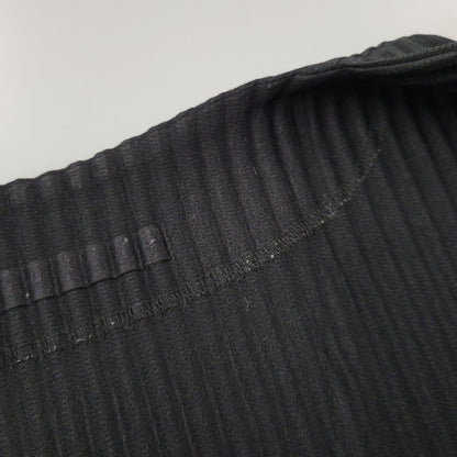 【中古品】【メンズ】 HOMME PLISSE ISSEY MIYAKE オム プリッセ イッセイミヤケ PLEATS CARDIGAN HP31JL105 プリーツカーディガン 140-260912-as-15-izu サイズ：4 カラー：ブラック 万代Net店