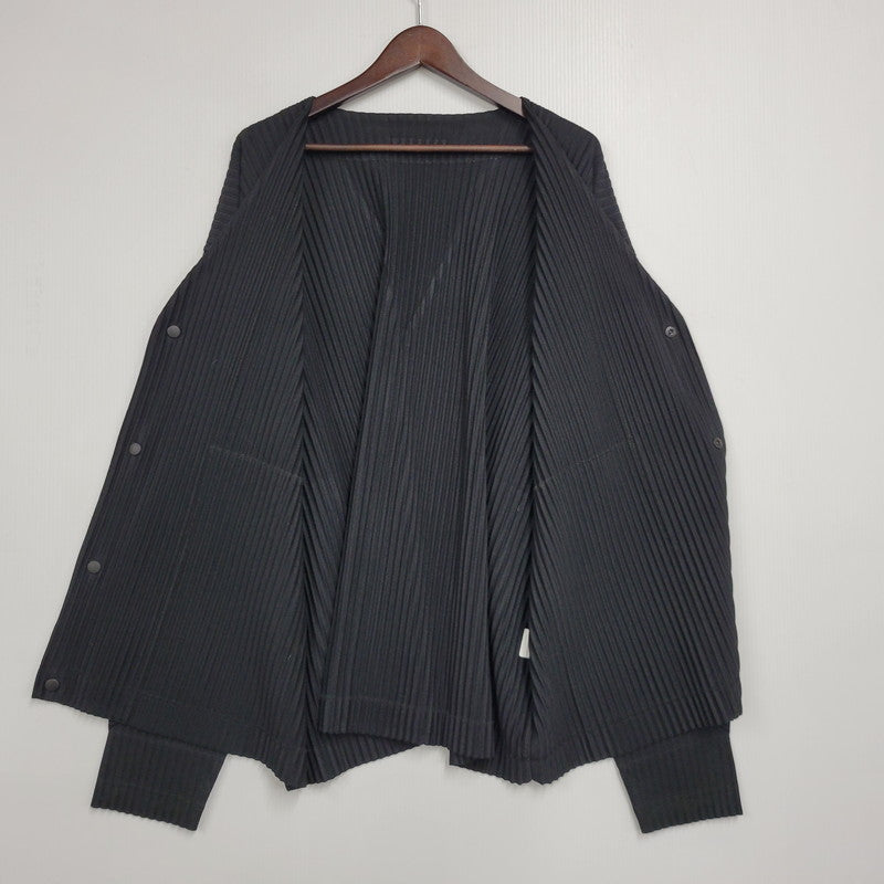 【中古品】【メンズ】 HOMME PLISSE ISSEY MIYAKE オム プリッセ イッセイミヤケ PLEATS CARDIGAN HP31JL105 プリーツカーディガン 140-260912-as-15-izu サイズ：4 カラー：ブラック 万代Net店