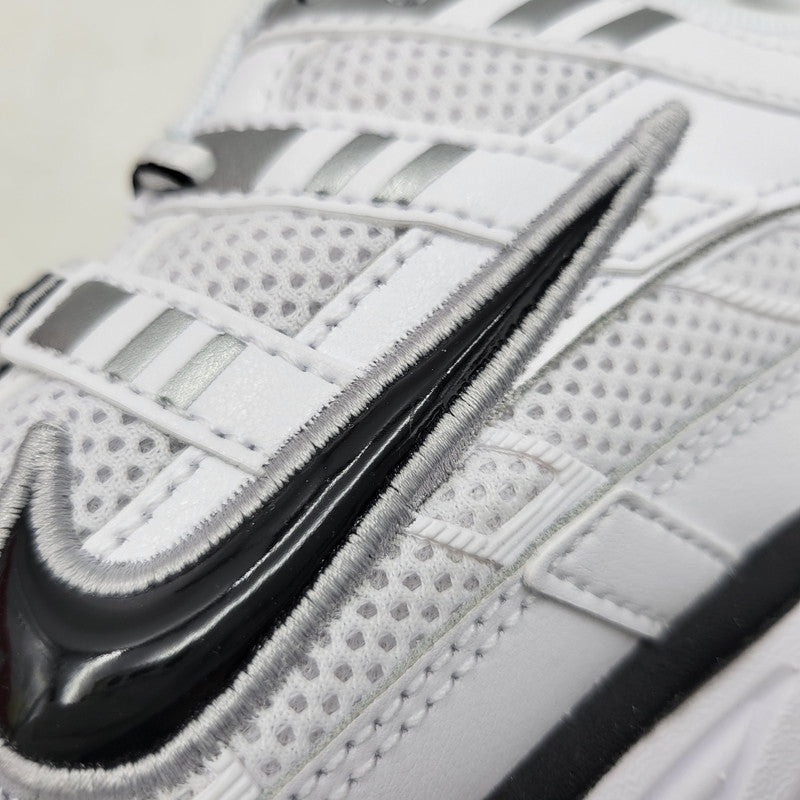 【中古美品】【メンズ】 NIKE ナイキ CD6404-107 P-6000 スニーカー シューズ靴 160-260913-ya-05-izu サイズ：27cm カラー：WHITE/BLACK-METALLIC SILVER 万代Net店