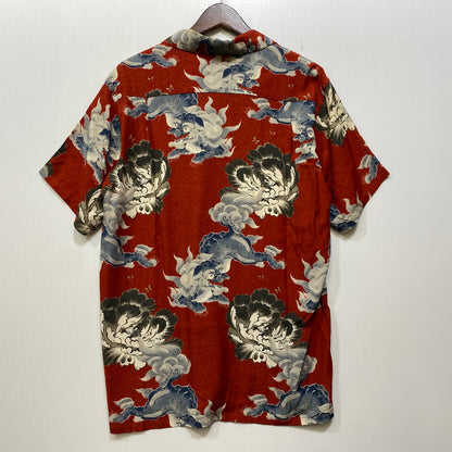 【中古品】【メンズ】 SUN SURF サンサーフ M32692B KARAJISHI BOTAN ALOHA SHIRT 唐獅子 牡丹 アロハ シャツ トップス 半袖 145-260914-cs-12-izu サイズ：M カラー：レッド 万代Net店