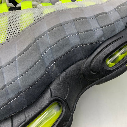 【中古品】【メンズ】 NIKE ナイキ CT1689-001 AIR MAX 95 OG エア マックス オリジナル スニーカー シューズ 靴 160-260915-cs-14-izu サイズ：27.5cm カラー：BLACK/NEON YELLOW-LT GRAPHITE 万代Net店