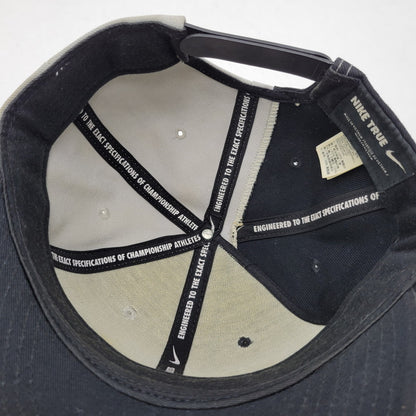 【中古品】【メンズ/レディース】 NIKE TRUE ナイキ トゥルー AIR MAX 95 OG SNAPBACK CAP エアマックス95 OG スナップバック キャップ 帽子 185-260920-as-15-izu サイズ：ONE SIZE カラー：ブラック×グレー 万代Net店
