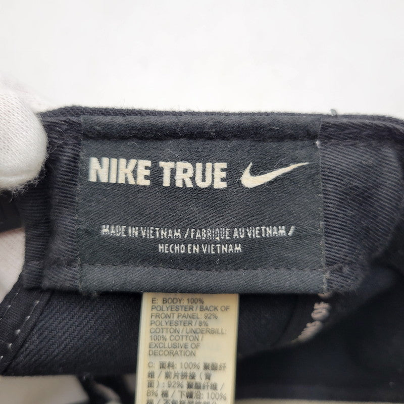【中古品】【メンズ/レディース】 NIKE TRUE ナイキ トゥルー AIR MAX 95 OG SNAPBACK CAP エアマックス95 OG スナップバック キャップ 帽子 185-260920-as-15-izu サイズ：ONE SIZE カラー：ブラック×グレー 万代Net店