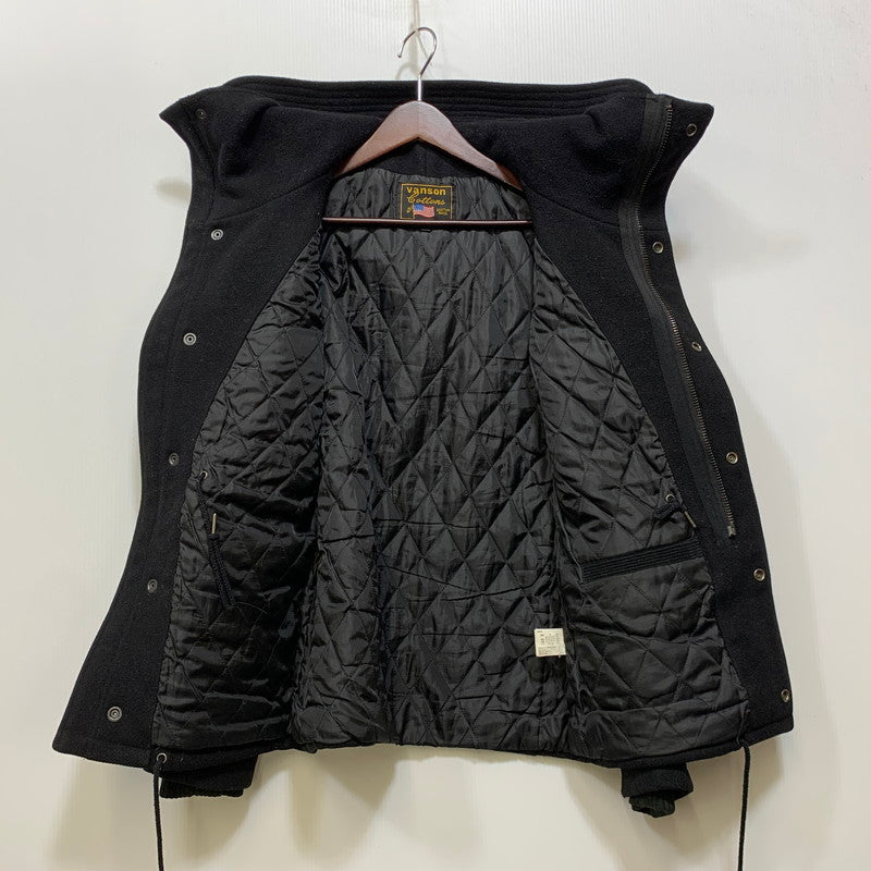 【中古品】【メンズ】 VANSON バンソン M-65 TYPE WOOL HOODED JACKET ウール フーデッド ジャケット アウター 145-260922-ya-09-izu サイズ：M カラー：ブラック 万代Net店