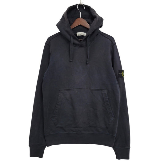 【現状渡し品】【メンズ】 STONE ISLAND ストーンアイランド 711562820 COTTON SWEAT PULLOVER HOODIE コットン スウェット プルオーバー フーディー トップス 長袖 141-260916-ya-05-izu サイズ：M カラー：ブラック 万代Net店