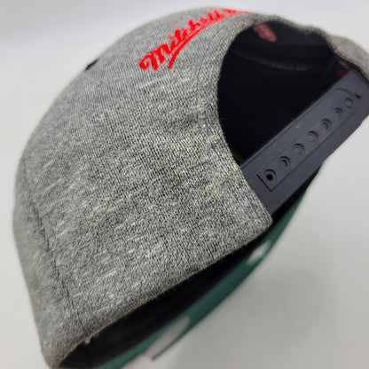 【中古品】【メンズ/レディース】 MITCHELL&NESS ミッチェル&ネス CHICAGO BULLS SNAPBACK CAP シカゴ ブルズ スナップバック キャップ 帽子 185-260920-as-16-izu サイズ：F カラー：グレー×ブラック 万代Net店