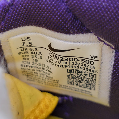 【中古品】【メンズ/レディース】 NIKE ナイキ LEBRON 7 QS CW2300-500 レブロン 7 スニーカー 靴 160-260921-as-21-izu サイズ：25.5m カラー：COURT PURPLE/WHITE-AMARILLO 万代Net店