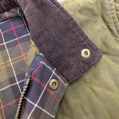 【現状渡し品】【メンズ】 BARBOUR バーブァー MWX0611OL71 15AW CHELSEA WAXED QUILTED JACKET チェルシー ワックスド キルティング ジャケット アウター 144-260915-cs-08-izu サイズ：XL カラー：カーキ 万代Net店
