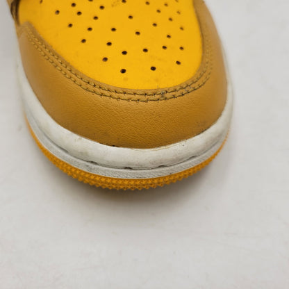 【中古品】【レディース】 NIKE ナイキ WMNS AIR JORDAN 1 MID BQ6472-700 ウィメンズ エア ジョーダン 1 ミッド スニーカー 靴 166-260921-as-23-izu サイズ：23.5cm カラー：UNIVERSITY GOLD/BLACK-WHITE 万代Net店