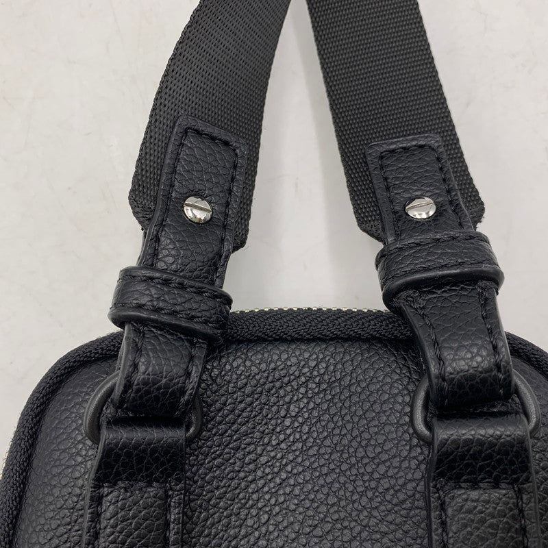 【中古品】【メンズ/レディース】 ARMANI EXCHANGE アルマーニエクスチェンジ LEATHER BODY BAG レザー ボディバッグ カバン 188-260916-yn-04-izu カラー：ブラック 万代Net店