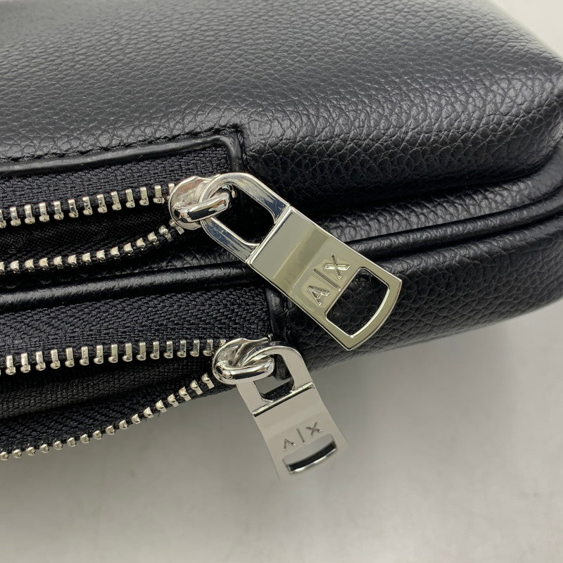 【中古品】【メンズ/レディース】 ARMANI EXCHANGE アルマーニエクスチェンジ LEATHER BODY BAG レザー ボディバッグ カバン 188-260916-yn-04-izu カラー：ブラック 万代Net店