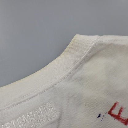 【現状渡し品】【メンズ】 VETEMENTS ヴェトモン ELEPHANT IN THE ROOM TEE UAH19TR310 半袖 Tシャツ 142-260923-as-01-izu サイズ：S カラー：ホワイト 万代Net店