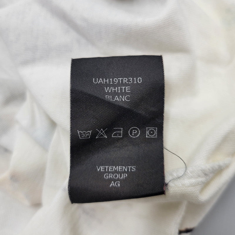 【現状渡し品】【メンズ】 VETEMENTS ヴェトモン ELEPHANT IN THE ROOM TEE UAH19TR310 半袖 Tシャツ 142-260923-as-01-izu サイズ：S カラー：ホワイト 万代Net店