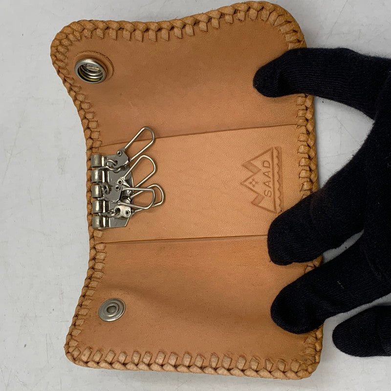 【中古品】【メンズ/レディース】 SAAD サード SUN SYMBOL LEATHER KEY CASE サン シンボル レザー キーケース 財布 200-260929-ya-15-izu カラー：ベージュ 万代Net店