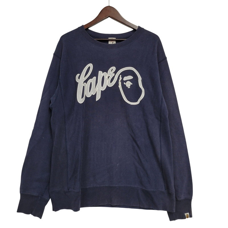 【中古品】【メンズ】 A BATHING APE アベイシングエイプ PRINT SWEATSHIRT プリント スウェット トレーナー 長袖 142-260923-as-02-izu サイズ：M カラー：ネイビー 万代Net店