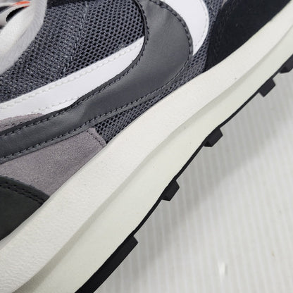 【中古美品】【メンズ】 NIKE ナイキ × SACAI サカイ LD WAFFLE BV0073-001 LD ワッフル スニーカー 靴 160-260921-as-17-izu サイズ：27cm カラー：BLACK/ANTHRACITE-WHITE 万代Net店
