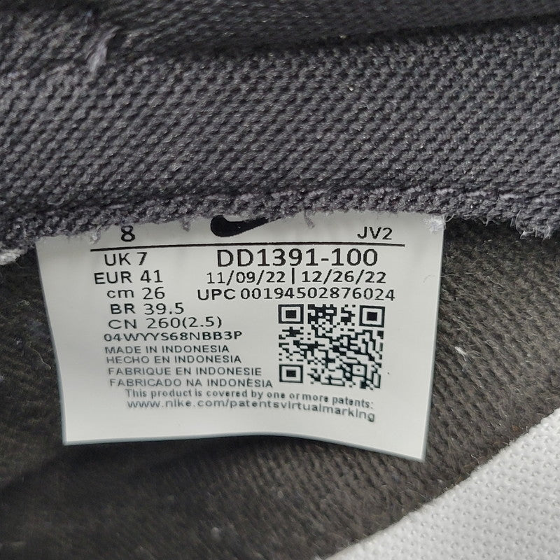 【中古品】【メンズ/レディース】 NIKE ナイキ DUNK LOW RETRO DD1391-100 ダンク ロー レトロ スニーカー 靴 160-260924-as-13-izu サイズ：26cm カラー：WHITE/BLACK-WHITE 万代Net店