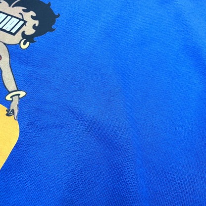 【中古品】【メンズ】 WORLD WIDE FAMOUS ワールドワイドフェイマス BETTY GRAPHIC SWEATSHIRT ベティ グラフィック スウェットシャツ トップス 142-260924-kh-07-izu サイズ：XL カラー：ブルー 万代Net店