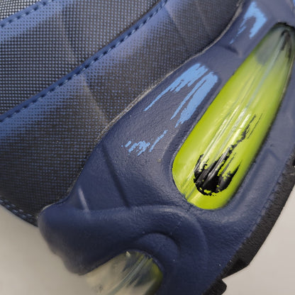 【中古美品】【メンズ】 NIKE ナイキ × Yu-Gi-Oh! 遊戯王 AIR MUSCLE 95 QS YGO II7404-400 エア マッスル 95 QS スニーカー 靴 160-260924-as-02-izu サイズ：27.5cm カラー：PSYCHIC BLUE/MYSTIC NAVY 万代Net店