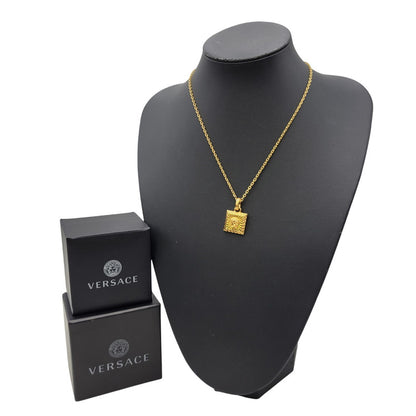 【中古品】【メンズ/レディース】 VERSACE ヴェルサーチ MEDUSA SQUARE NECKLACE メドゥーサ スクエア ネックレス アクセサリー 182-260927-yn-06-izu カラー：ゴールド 万代Net店