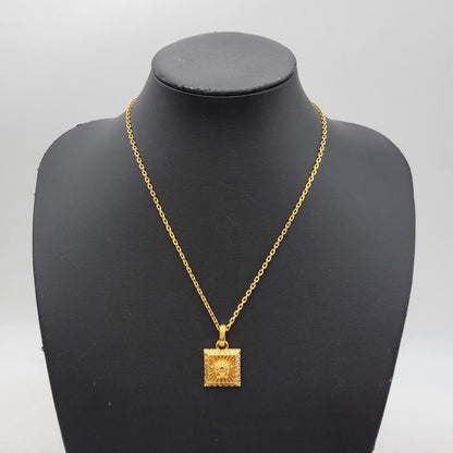 【中古品】【メンズ/レディース】 VERSACE ヴェルサーチ MEDUSA SQUARE NECKLACE メドゥーサ スクエア ネックレス アクセサリー 182-260927-yn-06-izu カラー：ゴールド 万代Net店