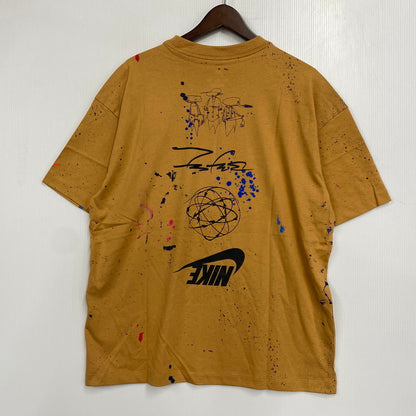 【中古美品】【メンズ】 NIKE ナイキ × FUTURA フューチュラ FZ0284-224 OVERSIZED SHORT-SLEEVE T-SHIRT オーバーサイズド ショートスリーブ Tシャツ トップス 142-260924-kh-13-izu サイズ：S カラー：ブラウン 万代Net店