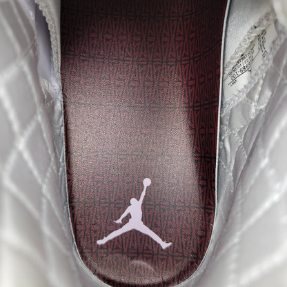 【中古品】【メンズ】 NIKE ナイキ×A MA MANIERE ア・マ・マニエール DV6989-100 WOMEN'S AIR JORDAN 12 ウィメンズ エア ジョーダン スニーカー シューズ 靴 160-260923-cs-16-izu サイズ：28cm カラー：WHITE/BLACK-BURGUNDY CRUSH 万代Net店