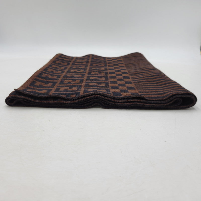 【中古品】【メンズ/レディース】 FENDI フェンディ ZUCCA PATTERN WOOL SCARF ズッカ柄 ウール スカーフ ストール マフラー 183-260927-as-21-izu カラー：ブラウン×ブラック 万代Net店