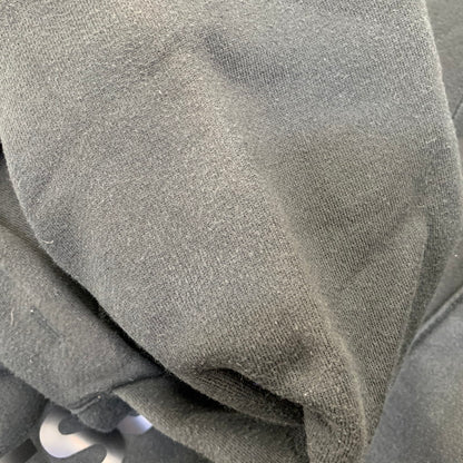 【中古品】【メンズ】 FEAR OF GOD ESSENTIALS フィア オブ ゴッド エッセンシャルズ LOGO PULLOVER HOODIE ロゴ プルオーバー パーカー トップス 142-260925-ay-07-izu サイズ：L カラー：ブラック 万代Net店