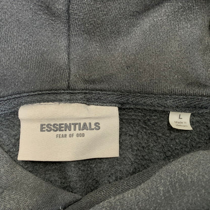 【中古品】【メンズ】 FEAR OF GOD ESSENTIALS フィア オブ ゴッド エッセンシャルズ LOGO PULLOVER HOODIE ロゴ プルオーバー パーカー トップス 142-260925-ay-07-izu サイズ：L カラー：ブラック 万代Net店