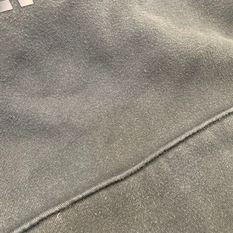 【中古品】【メンズ】 FEAR OF GOD ESSENTIALS フィア オブ ゴッド エッセンシャルズ LOGO PULLOVER HOODIE ロゴ プルオーバー パーカー トップス 142-260925-ay-07-izu サイズ：L カラー：ブラック 万代Net店