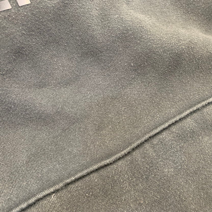 【中古品】【メンズ】 FEAR OF GOD ESSENTIALS フィア オブ ゴッド エッセンシャルズ LOGO PULLOVER HOODIE ロゴ プルオーバー パーカー トップス 142-260925-ay-07-izu サイズ：L カラー：ブラック 万代Net店