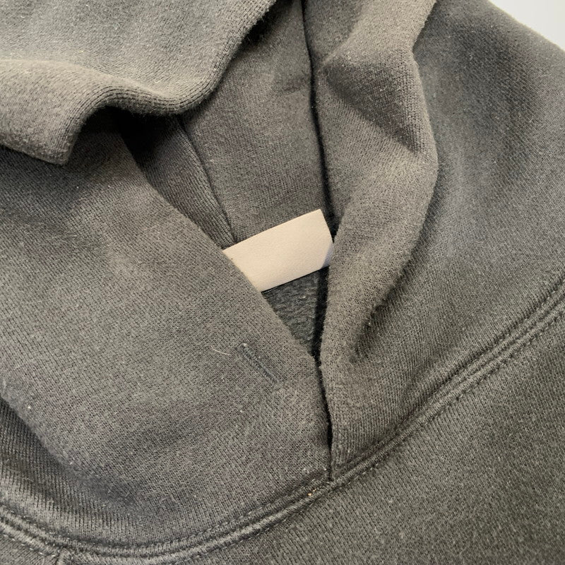 【中古品】【メンズ】 FEAR OF GOD ESSENTIALS フィア オブ ゴッド エッセンシャルズ LOGO PULLOVER HOODIE ロゴ プルオーバー パーカー トップス 142-260925-ay-07-izu サイズ：L カラー：ブラック 万代Net店