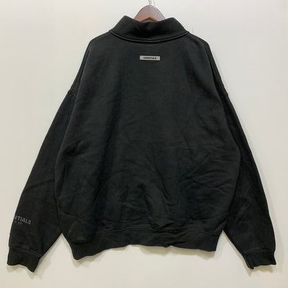 【中古品】【メンズ】 FEAR OF GOD ESSENTIALS フィア オブ ゴッド エッセンシャルズ HALF ZIP LOGO SWEATSHIRT ハーフジップ ロゴ スウェット トップス 142-260925-ay-08-izu サイズ：XL カラー：ブラック 万代Net店