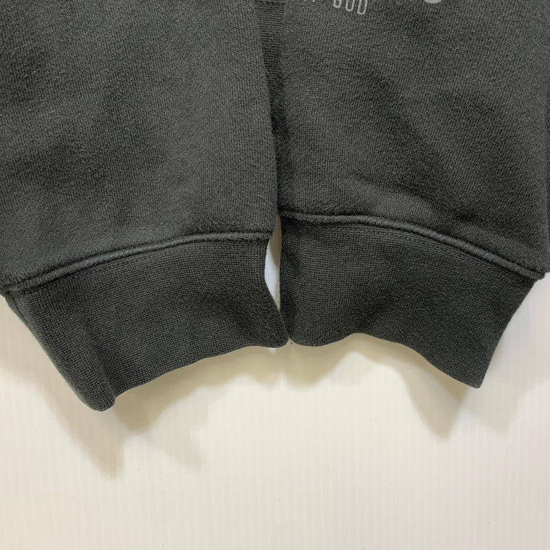 【中古品】【メンズ】 FEAR OF GOD ESSENTIALS フィア オブ ゴッド エッセンシャルズ HALF ZIP LOGO SWEATSHIRT ハーフジップ ロゴ スウェット トップス 142-260925-ay-08-izu サイズ：XL カラー：ブラック 万代Net店
