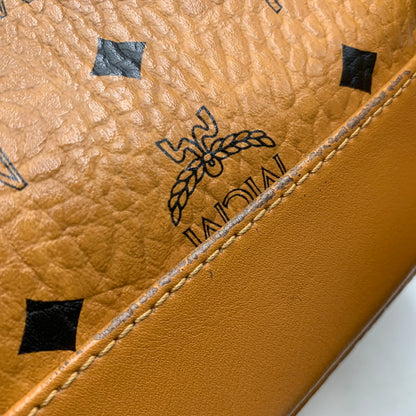 【現状渡し品】【レディース】 MCM エム・シー・エム MMK6SVE38CO001 スターク サイドスタッズ ヴィセトス バッグパック リュック 鞄 カバン 180-260925-ay-14-izu カラー：ブラウン 万代Net店