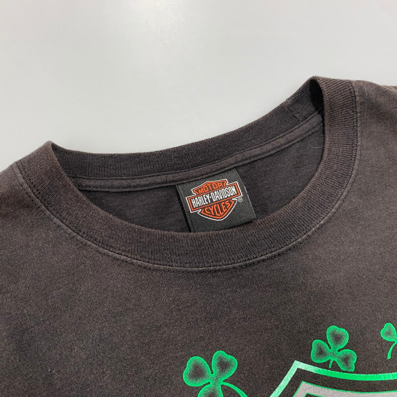 【中古品】【メンズ】 HARLEY-DAVIDSON ハーレーダビッドソン c2012 GREEN FLAME CLOVER LS TEE グリーン フレーム クローバー ロングスリーブ Ｔシャツ トップス 長袖 146-260923-cs-01-izu サイズ：不明 カラー：ブラック 万代Net店
