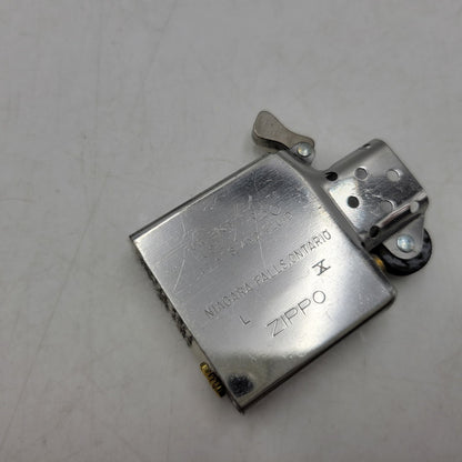 【中古品】【メンズ/レディース】 ZIPPO ジッポ 1994年製 90S NIAGARA FALLS OIL LIGHTER ナイアガラ フォールズ オイルライター喫煙具 206-260927-yn-01-izu カラー：シルバー 万代Net店