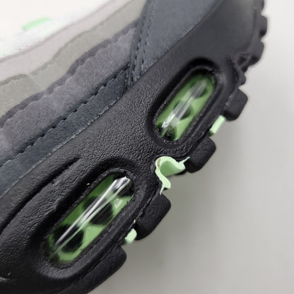 【中古美品】【メンズ】 NIKE ナイキ W AIR MAX 95 BIG BUBBLE HJ5996-005 ウィメンズ エア マックス 95 ビッグ バブル スニーカー 靴 160-260923-as-14-izu サイズ：28cm カラー：BLACK/FRESH MINT-WHITE 万代Net店
