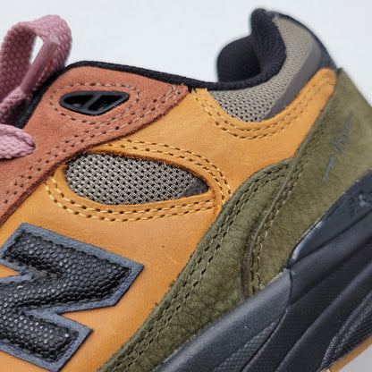 【中古美品】【メンズ】 NEW BALANCE ニューバランス×MIKE GIGLIOTTI マイク・ジリオッティ NB NUMERIC 933 ヌメリック スニーカー シューズ 靴 162-260924-cs-05-izu サイズ：27cm カラー：TRUE BROWN/CANDY PINK 万代Net店