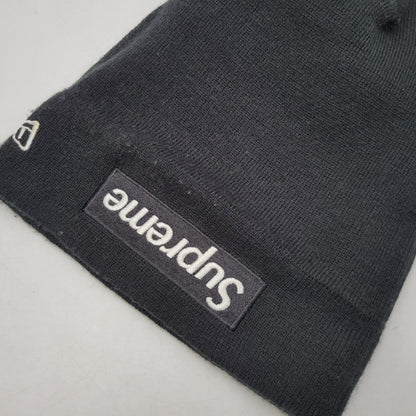 【中古品】【メンズ/レディース】 Supreme シュプリーム × NEW ERA ニューエラ BOX LOGO BEANIE ボックスロゴ ビーニー ニット帽 帽子 185-260927-as-06-izu サイズ：F カラー：ブラック 万代Net店