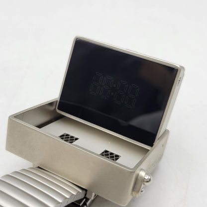 【中古品】【メンズ/レディース】 ULTRASEVEN 50TH VIDEO SEAVER DIGITAL WATCH ウルトラセブン55周年 ビデオシーバー デジタルウォッチ 腕時計 197-260927-yn-04-izu カラー：シルバー 万代Net店