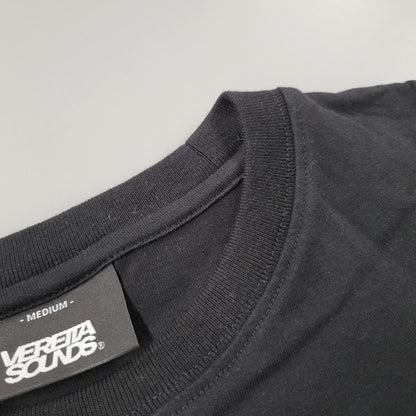 【中古品】【メンズ】 VERETTA SOUNDS FUJI ROCK 2026 IO TEE 半袖Tシャツ 147-260929-as-14-izu サイズ：M カラー：ブラック 万代Net店