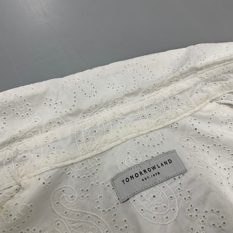 【中古品】【メンズ】 TOMORROWLAND トゥモローランド 63-01-31-01501 COTTON BROADCLOTH EMBROIDERED REGULAR COLLAR SHIRT コットン ブロードクロス エンブロイダード レギュラー カラー シャツ 147-260930-cs-06-izu サイズ：M カラー：ホワイト 万代Net店
