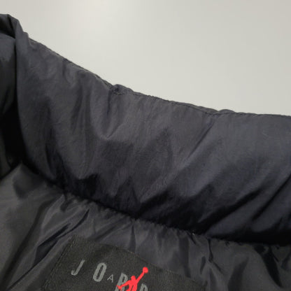 【中古品】【メンズ】 NIKE ナイキ JORDAN BRAND AS M J ESS POLY PUFFER JKT FB7332-010 ジョーダン ブランド パファー ジャケット ダウン 148-260929-as-13-izu サイズ：L カラー：ブラック 万代Net店