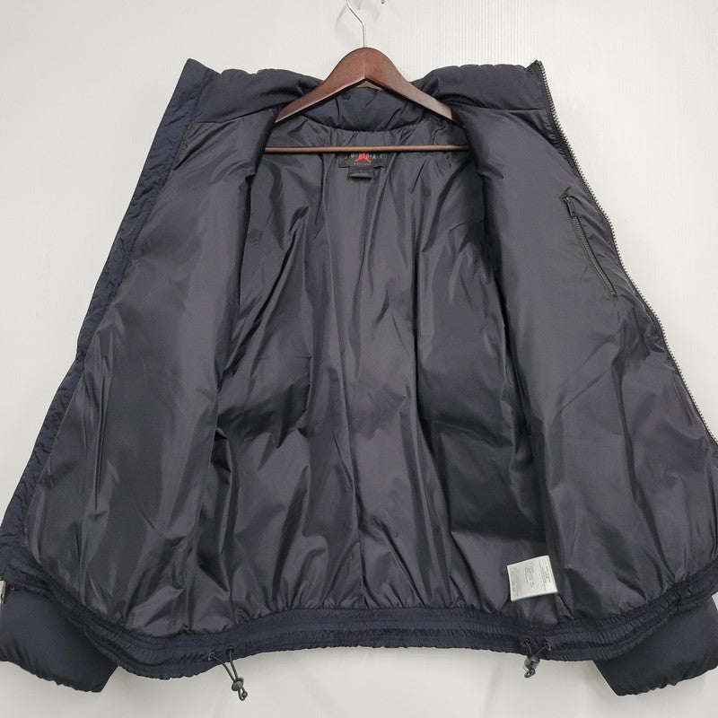 【中古品】【メンズ】 NIKE ナイキ JORDAN BRAND AS M J ESS POLY PUFFER JKT FB7332-010 ジョーダン ブランド パファー ジャケット ダウン 148-260929-as-13-izu サイズ：L カラー：ブラック 万代Net店