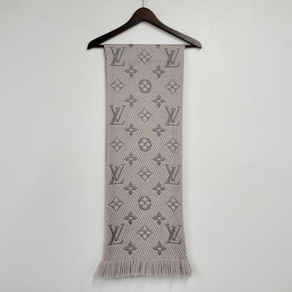 【中古品】【メンズ/レディース】 LOUIS VUITTON ルイ・ヴィトン LOGOMANIA SCARF MONOGRAM M74742 ロゴマニア スカーフ マフラー 179-260927-as-19-izu カラー：グレー系 万代Net店