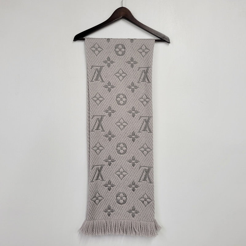 【中古品】【メンズ/レディース】 LOUIS VUITTON ルイ・ヴィトン LOGOMANIA SCARF MONOGRAM M74742 ロゴマニア スカーフ マフラー 179-260927-as-19-izu カラー：グレー系 万代Net店