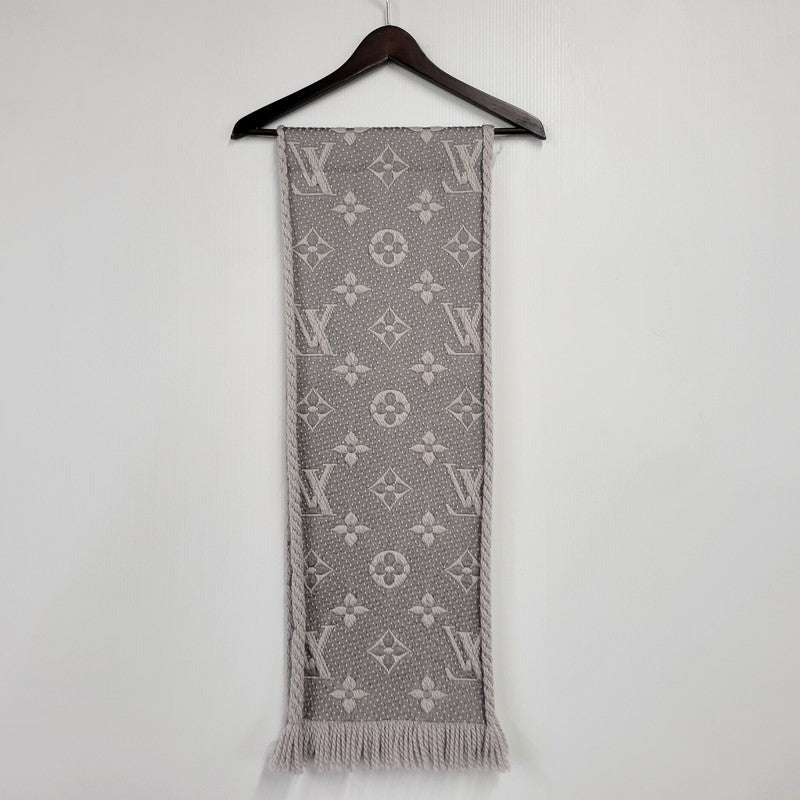 【中古品】【メンズ/レディース】 LOUIS VUITTON ルイ・ヴィトン LOGOMANIA SCARF MONOGRAM M74742 ロゴマニア スカーフ マフラー 179-260927-as-19-izu カラー：グレー系 万代Net店