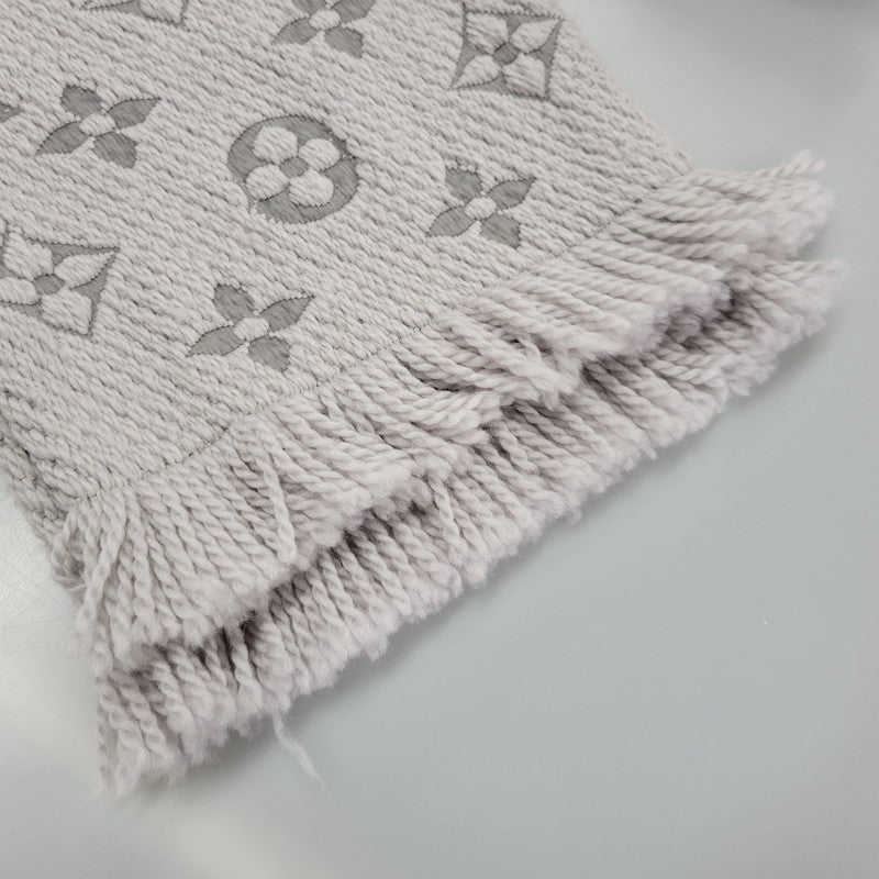 【中古品】【メンズ/レディース】 LOUIS VUITTON ルイ・ヴィトン LOGOMANIA SCARF MONOGRAM M74742 ロゴマニア スカーフ マフラー 179-260927-as-19-izu カラー：グレー系 万代Net店